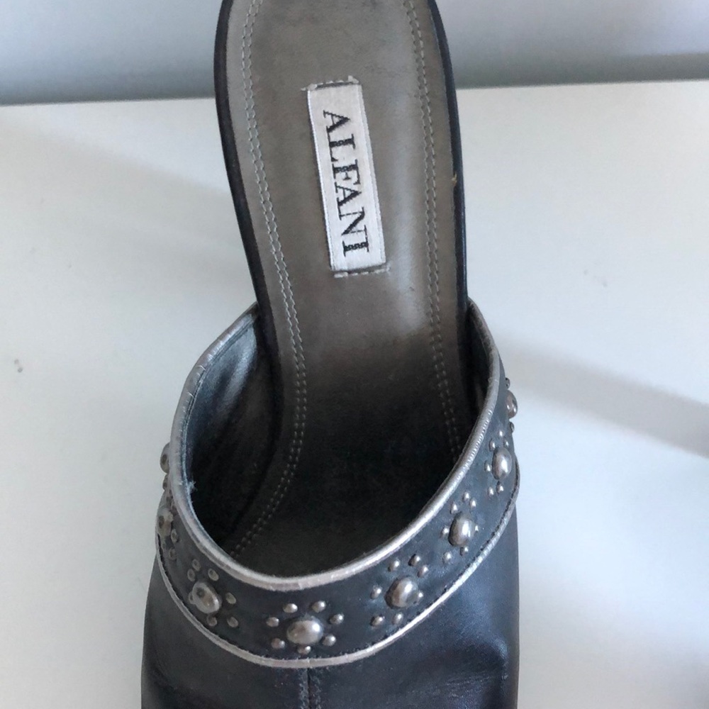 Shoes - Picture 2 of 6
